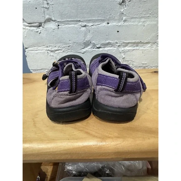 KEEN Kids Sandals Size‎ 5 Purple Waterproof Sport Hiking - Picture 2 of 6